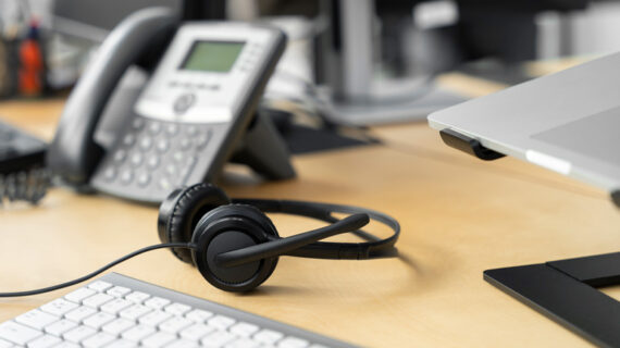 call center work desk